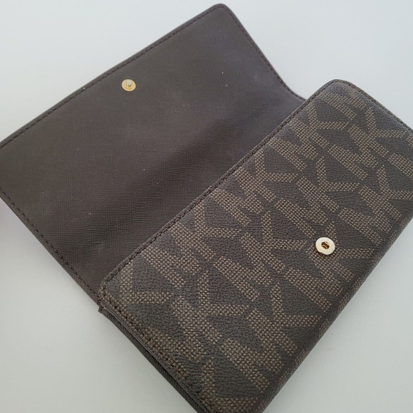 MICHAEL KORS MK Fulton Gusset Carryall Brown Saffiano Leather Envelope Wallet - Picture 9 of 14